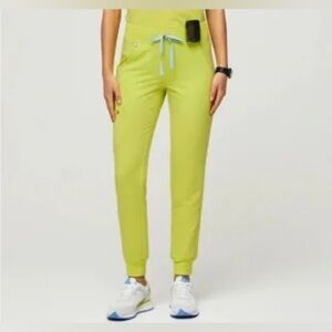 Figs High Waisted Zamora Jogger Scrub Pants | CITRINE | SIZE SMALL PETITE